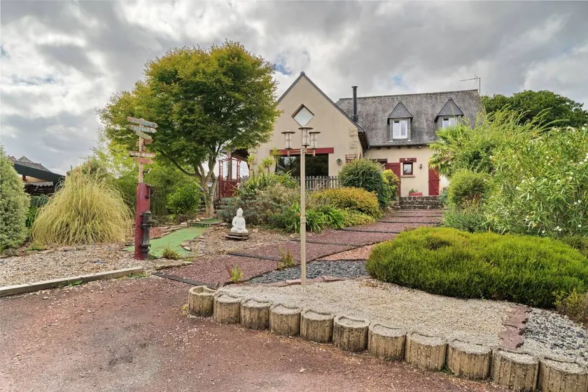 Between Saint-Malo, Dinan, Mont-Saint-Michel: Bed & Breakfast - 3 Bedrooms - Image 1