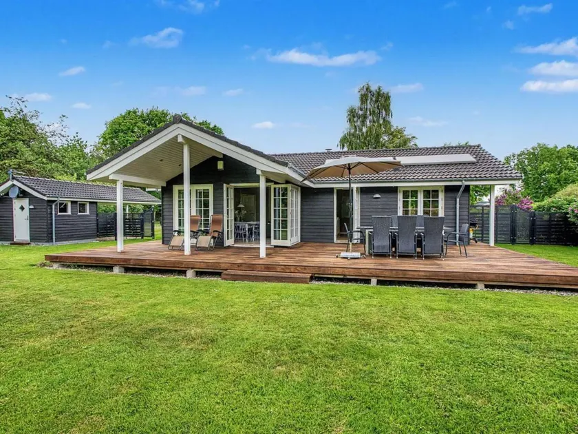 Ferienhaus mit Sauna, Terrasse und Grill - Image 1