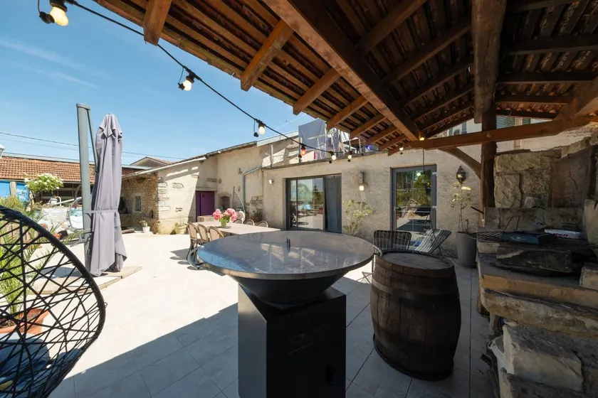 Gîte „Des 3 Suissesses“ mit privater Terrasse, Pool, WLAN und Ladestation - Image 1