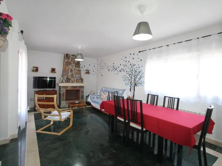 Casa con piscina privada, terraza y jardín | Vistas a la montaña - Image 1