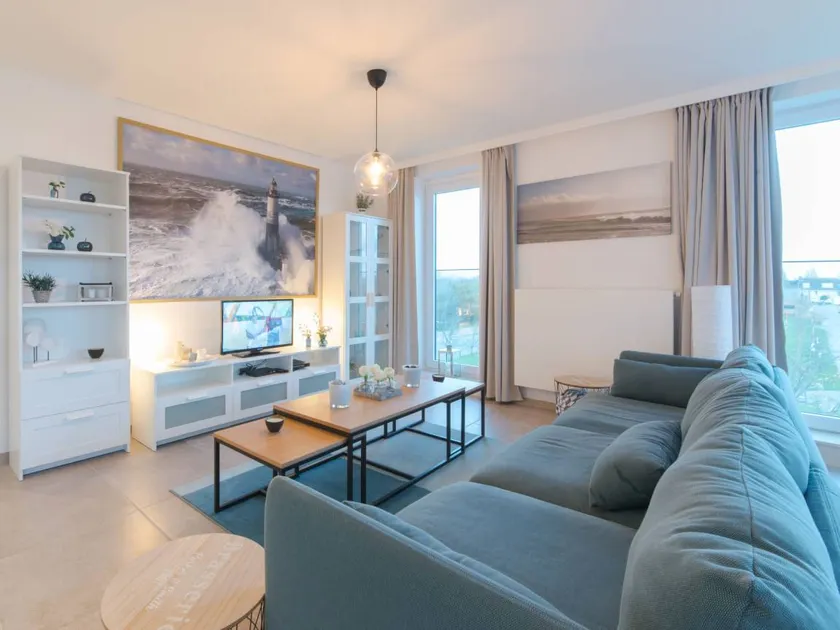 Flat with garden & terrace - Image 1