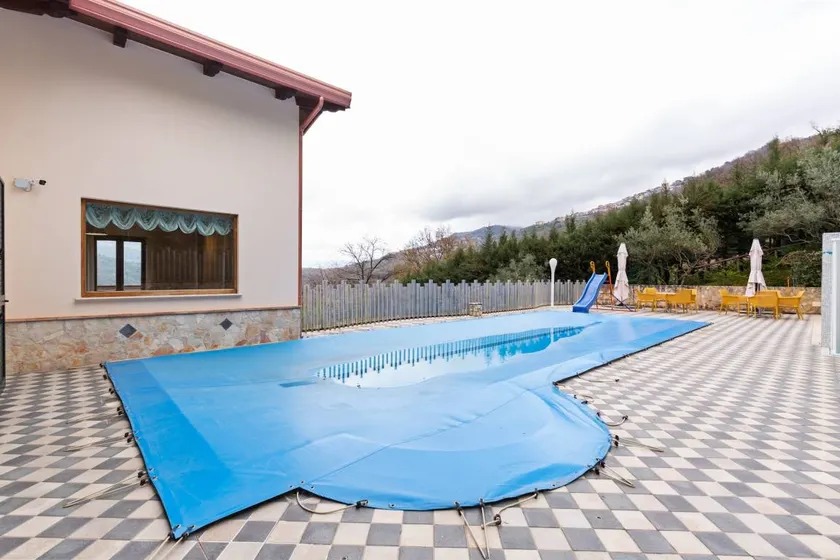 Villa mit privatem Pool, Whirlpool und Garten - Image 1