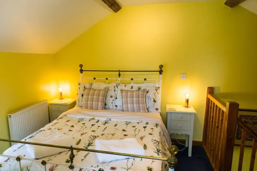The Sunshine Annex at Lower Fields Farm - Image 1