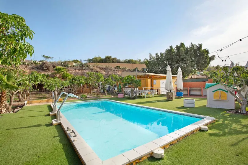 Maison de campagne avec piscine privée, jardin et internet haut débit | Vue jardin - Image 1