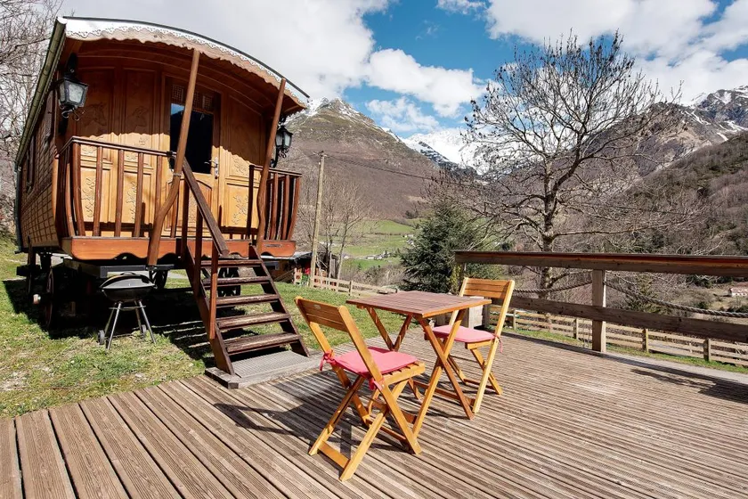 Bohemian Night in the Mountains – Ancolie Caravan Gavarnie - Image 1
