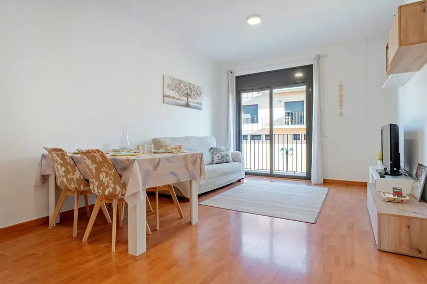 Apartment with terrace | City view - Image 1