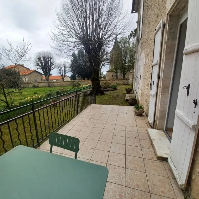Pleasant house with garden & terrace | Garden view - Image 1