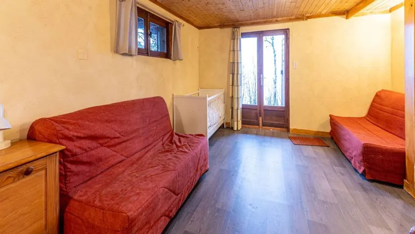 Apartamento con terraza y jardín - Image 1