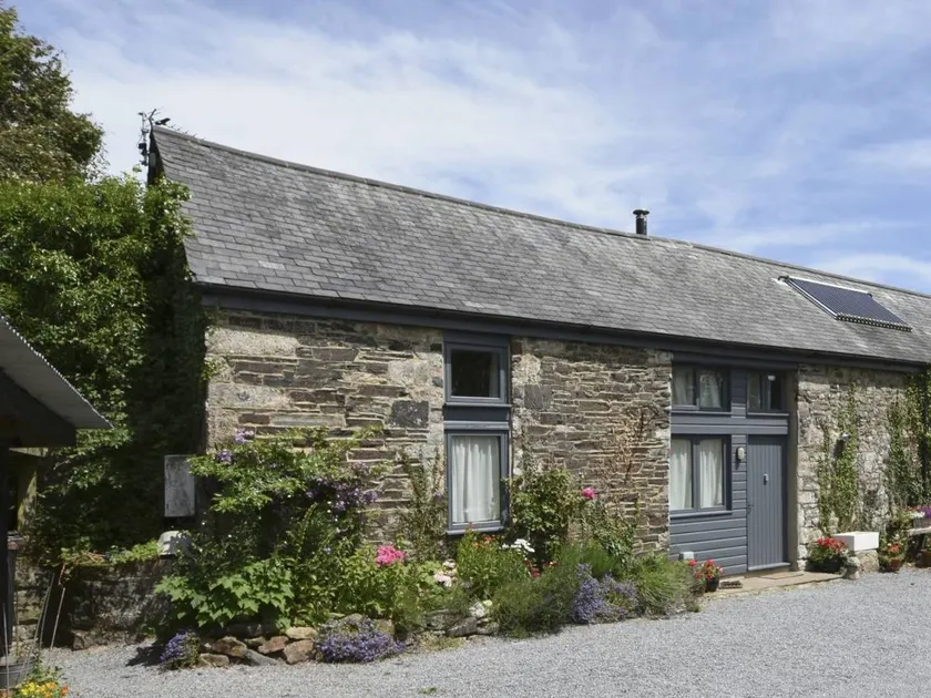 Cottage with garden & barbecue - Image 1