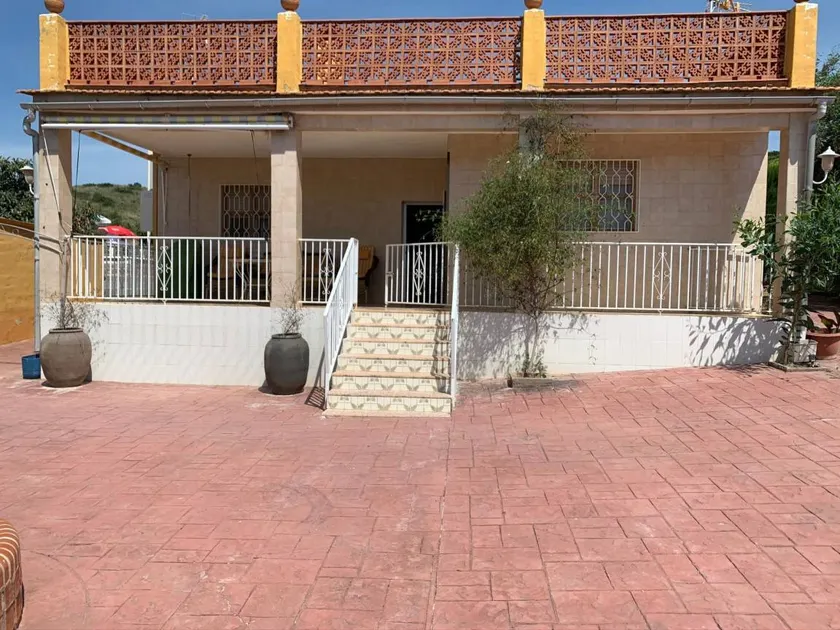Wonderful house with terrace, garden & BBQ | Pets allowed - Image 1