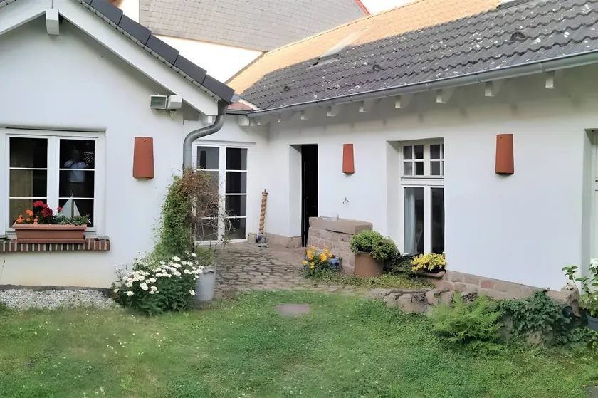 Bellissimo appartamento totalmente attrezzato con terrazza, sauna e giardino | Ammette animali domestici - Image 1