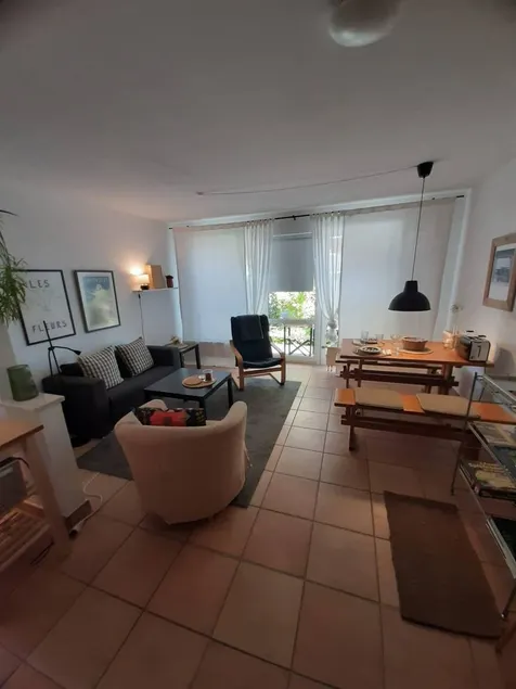 Child-friendly apartment with terrace - Image 1