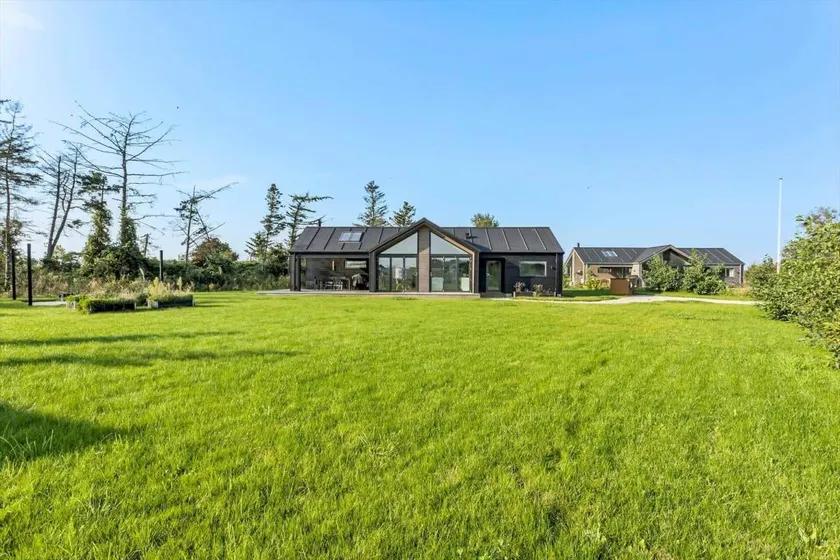 Fully equipped house with terrace & barbecue | Pet-friendly - Image 1