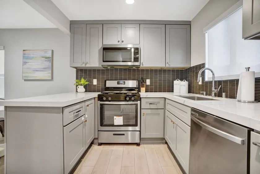 Fully equipped house - Image 1