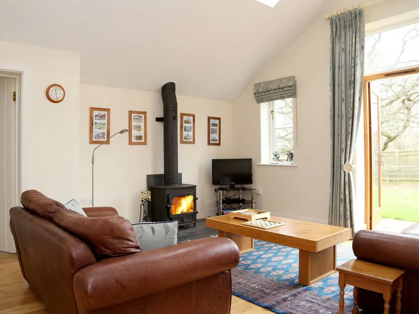 Family-friendly wonderful cottage with barbecue & garden | Pets allowed - Image 1