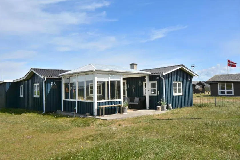 Fully equipped pleasant house with garden & terrace | Next to the beach | Pets allowed - Image 1