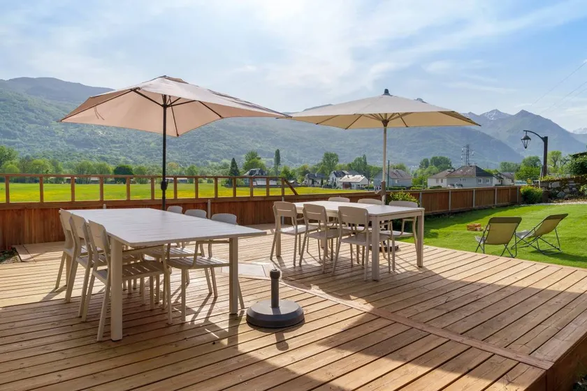 House with garden, terrace & BBQ | Mountain view - Image 1