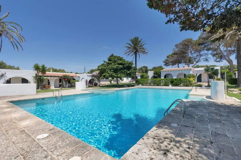 Ferienhaus mit Terrasse, Pool und Garten | Gartenblick - Image 1