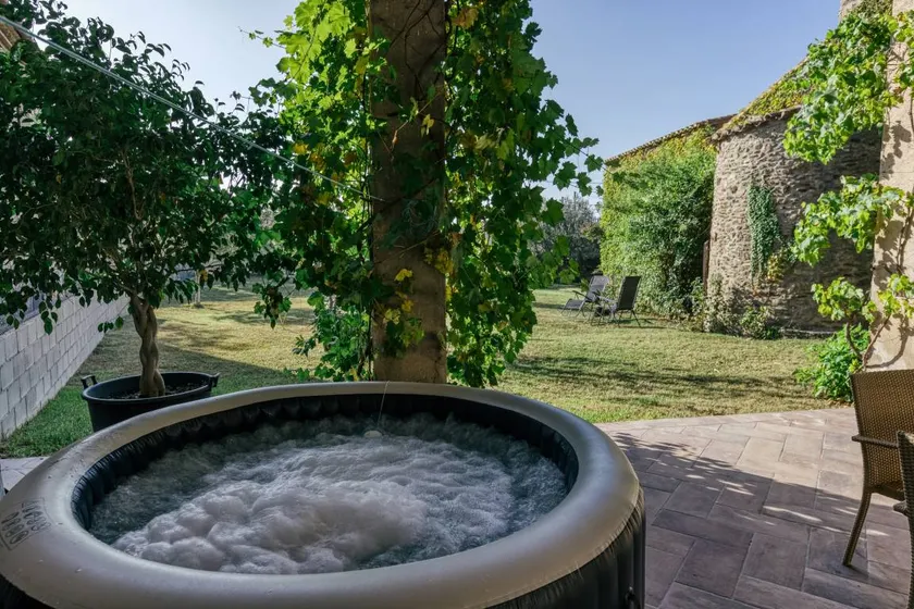 Family-friendly holiday home with garden, terrace & jacuzzi | Garden view | Suitable for remote work | Pets are welcome - Image 1