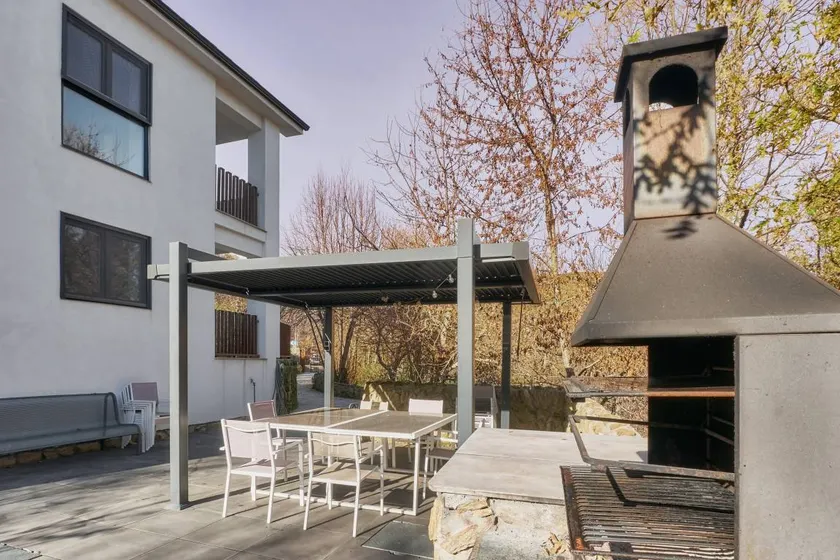 Villa mit Grill, Terrasse und Garten | Bergblick - Image 1