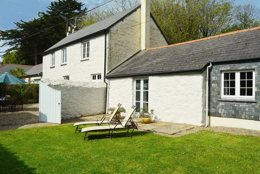 Family-oriented beautiful cottage with BBQ & garden | Sea view - Image 1