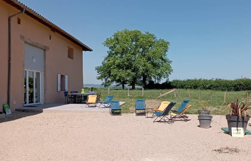 Gite with barbecue, terrace & garden - Image 1