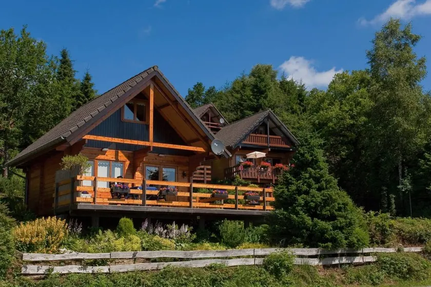 Chalet con terrazza e piscina | Ammette cani - Image 1