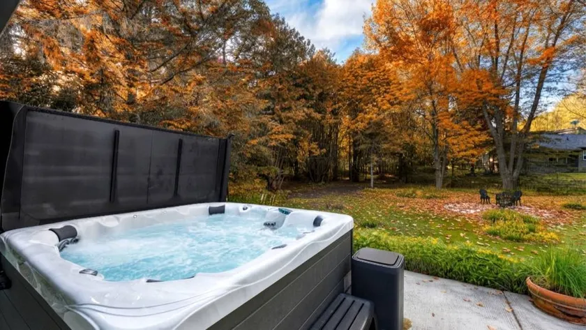 Scandia- Secluded Home, Walk To Marina, Game Room & Hot Tub - Image 1