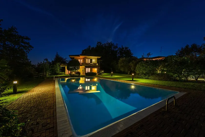 Agréable villa entièrement équipée avec piscine privée, jardin et barbecue | Parfaite pour le travail à distance - Image 1