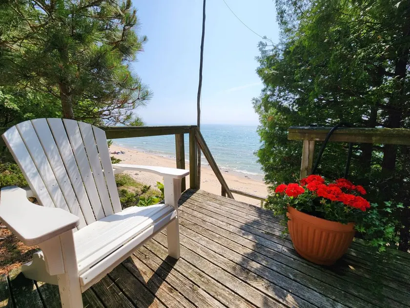 Tree Fort - Honeymoon Cottage On Lake Michigan - Image 1