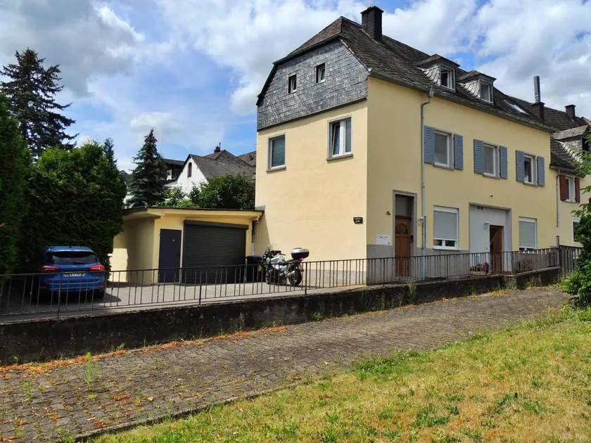 Holiday apartment with terrace & garden - Image 1