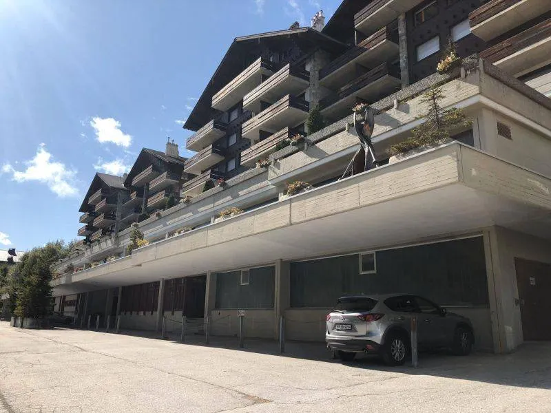 Flat with sauna & private pool - Image 1