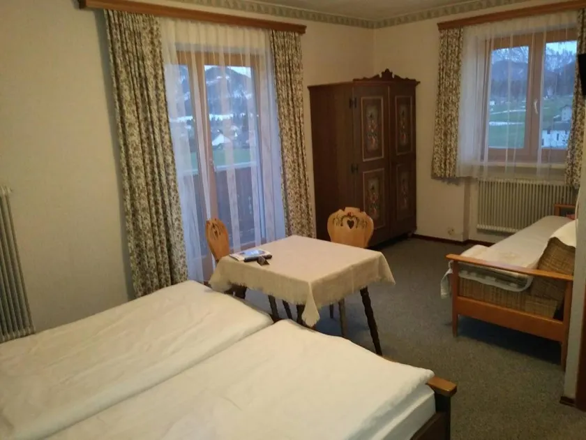 Double room, shower, toilet, balcony - Image 1