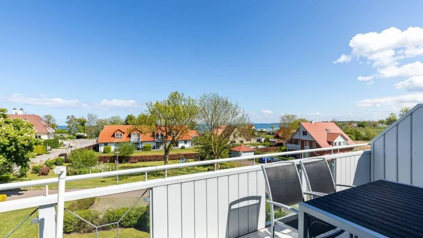 Apartment with garden | Lake view | Beach nearby - Image 1