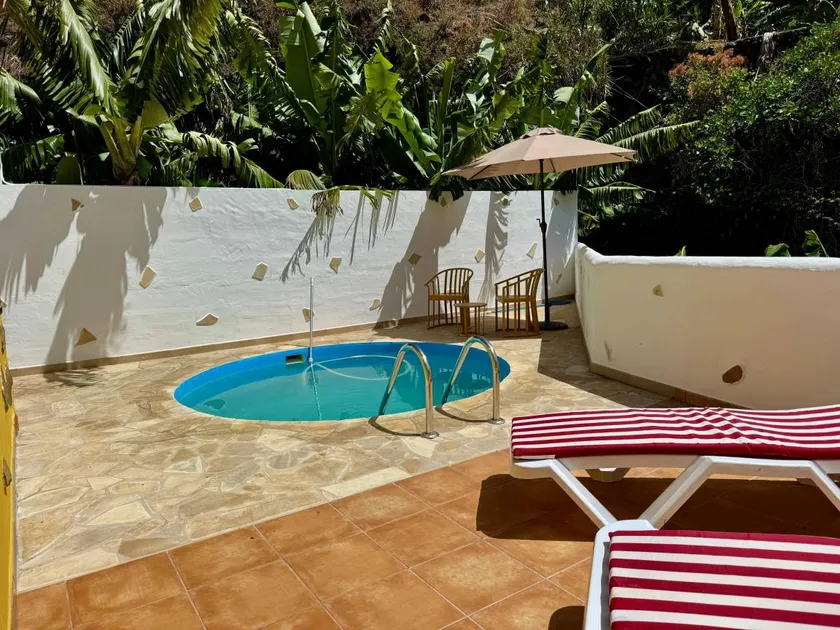 Ferienhaus mit Terrasse, Pool und Garten | Gartenblick - Image 1