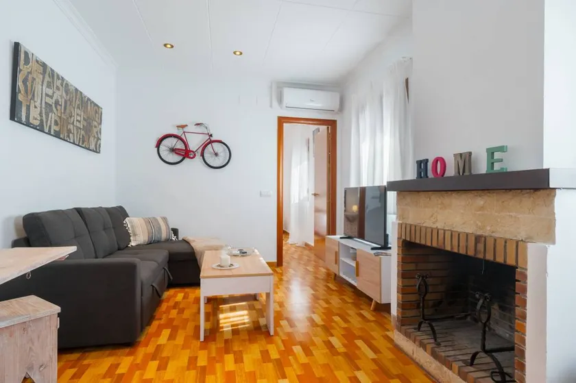 Appartement de vacances avec terrasse, internet haut débit et jardin | Vue ville | Parfait pour le travail à distance - Image 1
