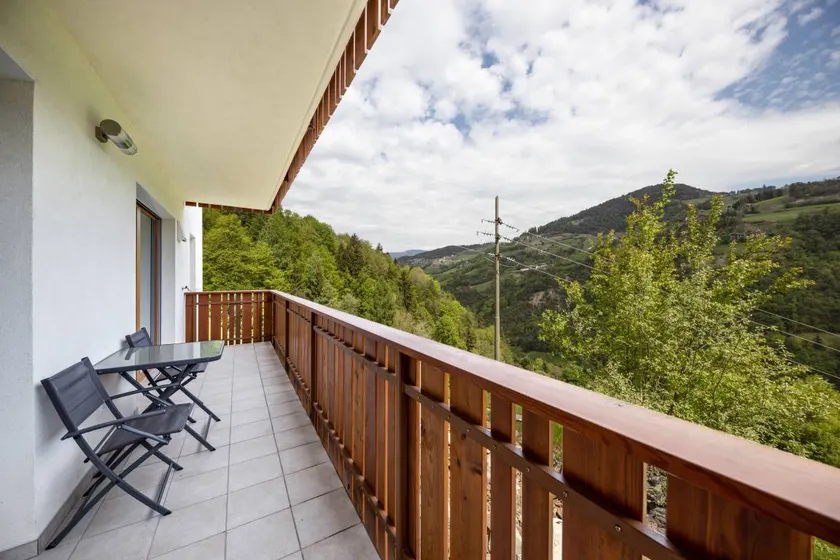 Appartement convivial et familial avec barbecue, internet haut débit et jardin | Vue montagne - Image 1