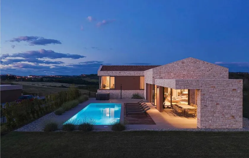 Fully equipped villa with barbecue, terrace & private pool | Pet-friendly - Image 1
