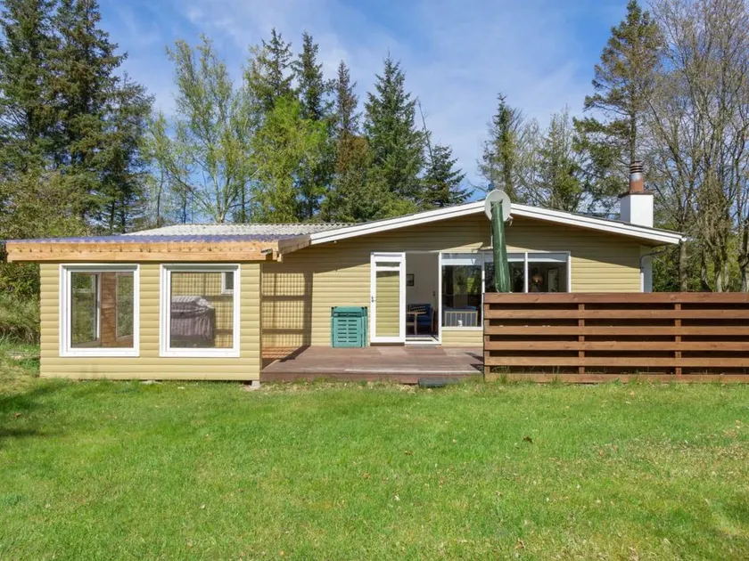 Child-friendly lovely holiday home with BBQ, terrace & sauna | Close to the beach | Dogs allowed - Image 1