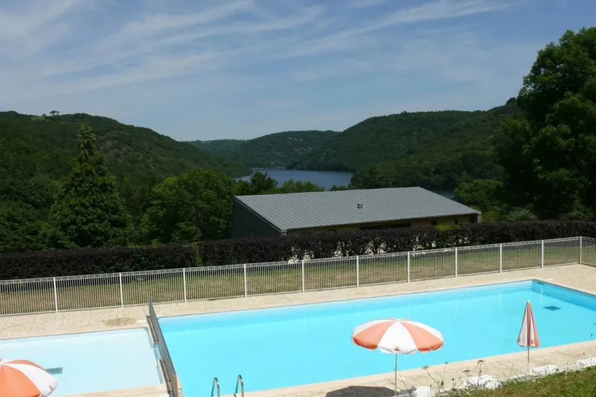 Flat with pool | Pets allowed - Image 1