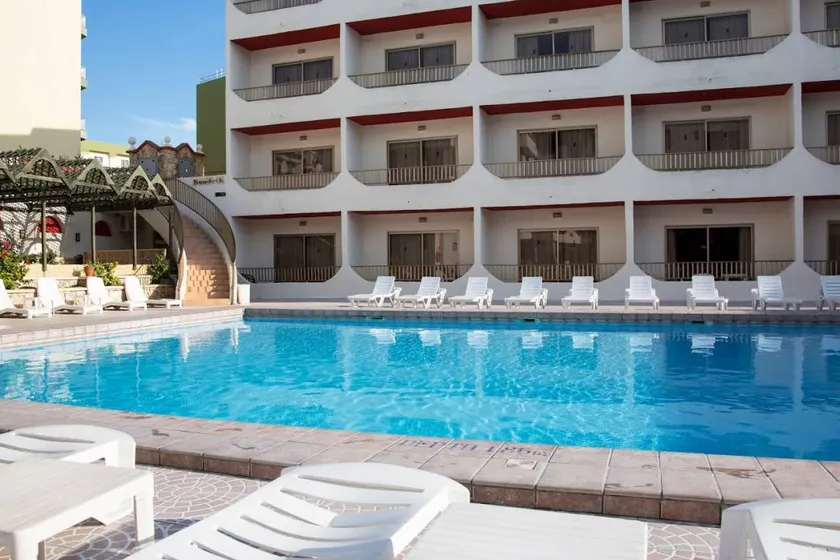 Children-friendly beautiful letting with pool, barbecue & terrace | City view | Pets are welcome - Image 1