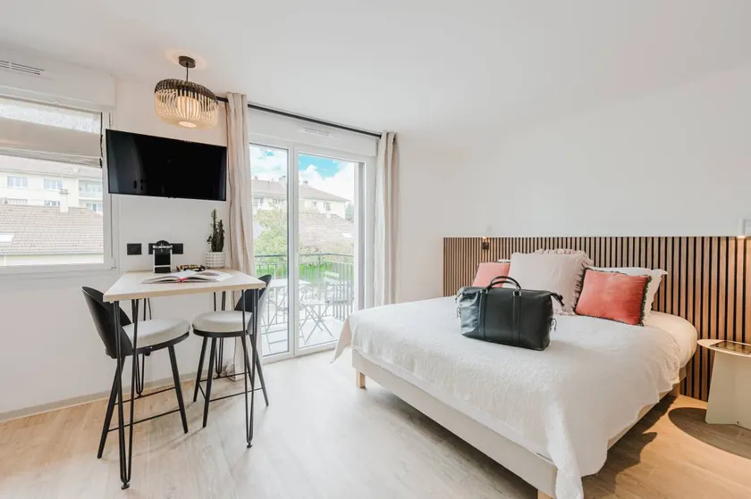 Family-friendly aparthotel | City view | Good for workation | Pet-friendly - Image 1
