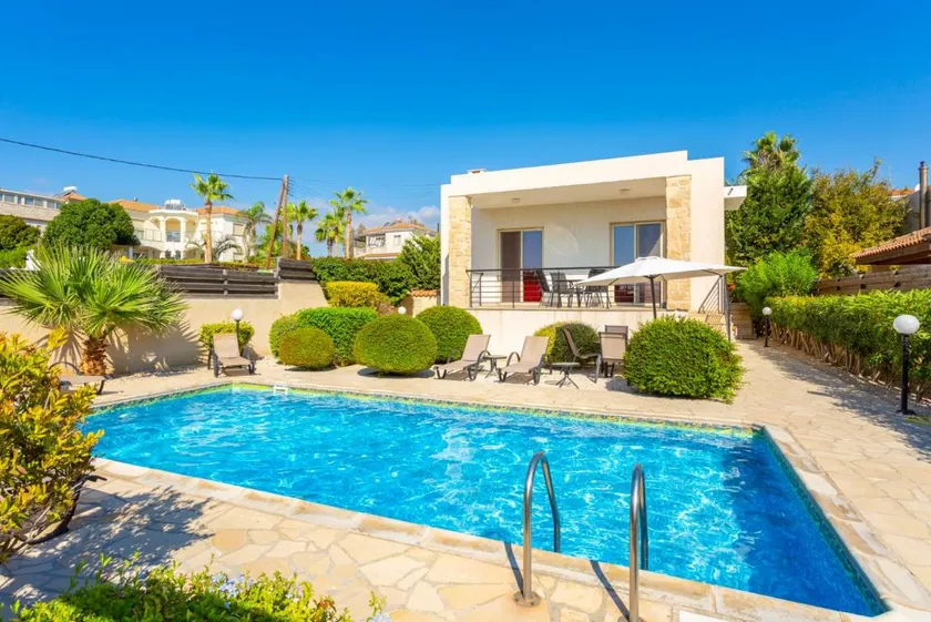 Family-oriented charming villa with garden, BBQ & terrace | Sea view - Image 1