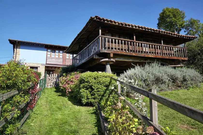Voll ausgestattetes Landhaus mit Garten, Pool und Terrasse | Naturblick - Image 1