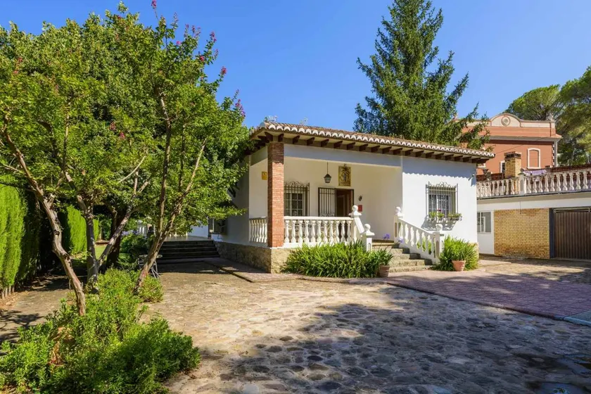Voll ausgestattetes wunderschönes Ferienhaus mit Terrasse, Garten und Grill | Flussblick | Ideal für Homeoffice - Image 1