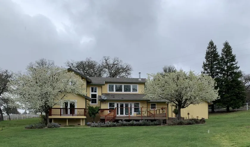 Beautiful, Ranch-Style Home-quiet setting-conveniently located - Image 1