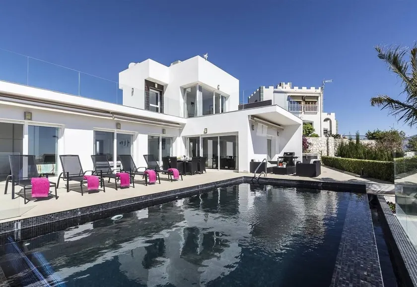 Villa 'Blanca' with Sea View, Wi-Fi and Air Conditioning - Image 1