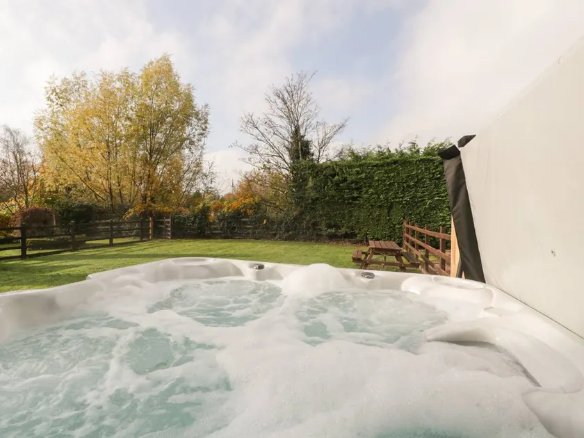 Kinderfreundliches gemütliches Landhaus mit Garten und Whirlpool - Image 1