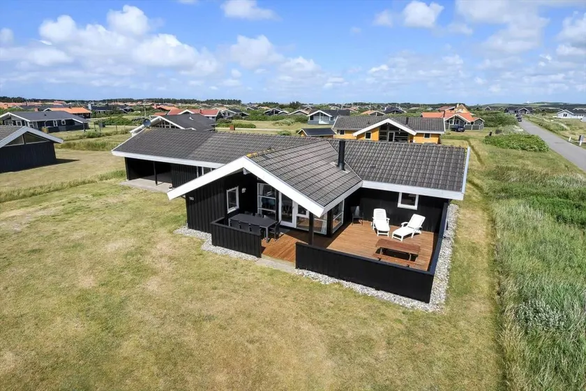 Fully equipped holiday home with barbeque, jacuzzi & sauna | Dogs allowed - Image 1