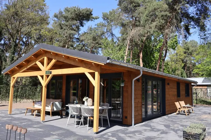 Maison avec barbecue, sauna et jacuzzi - Image 1